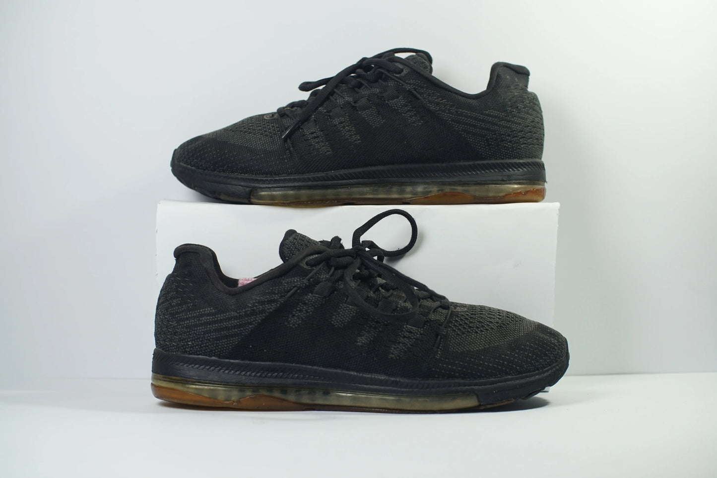 PAP BLACK sports running shoes