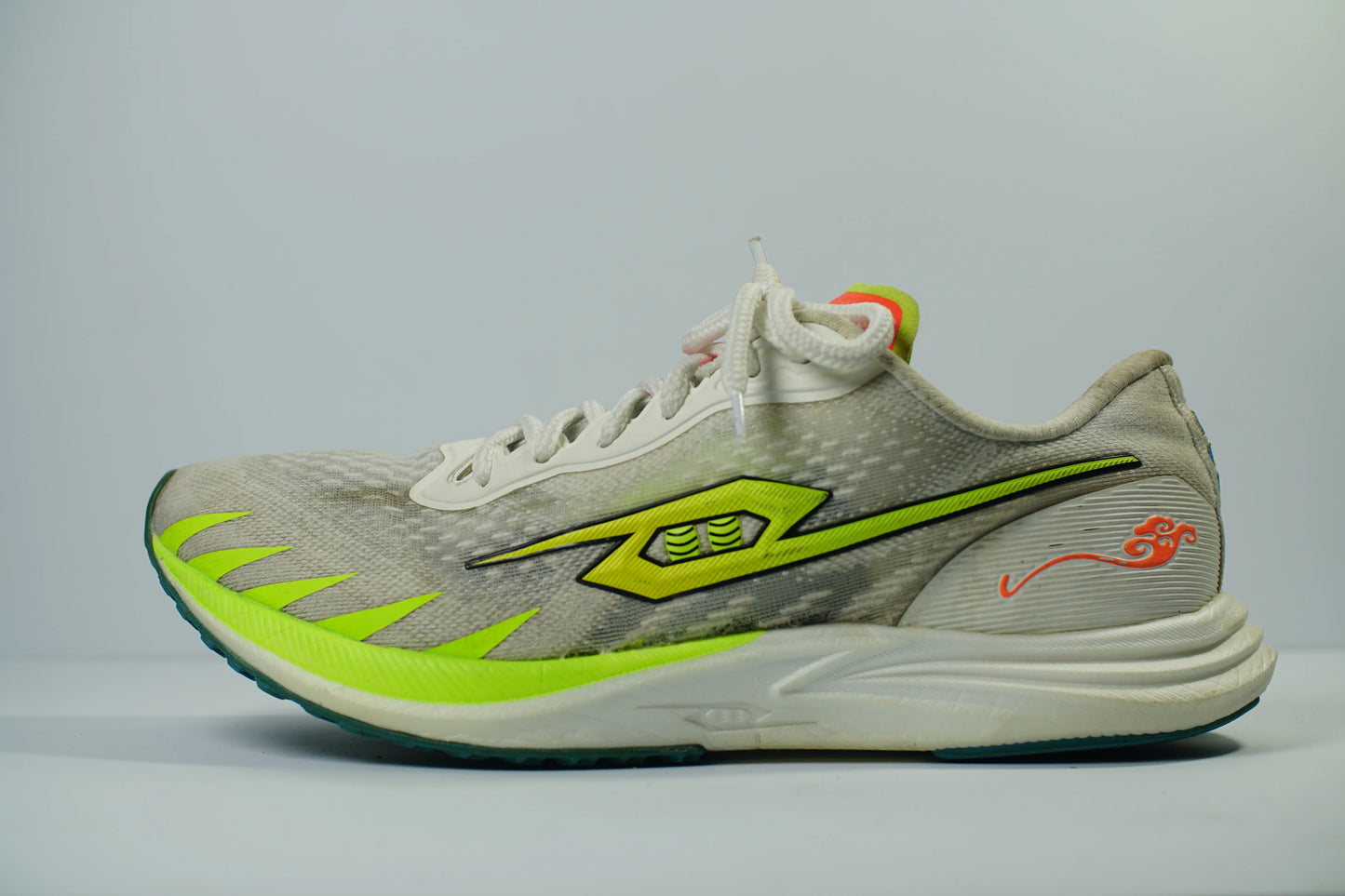 Men Professional Marathon Sneakers High-Speed Runner Series Carbon Plate Cushioning Running Shoes for Athletics Track Events