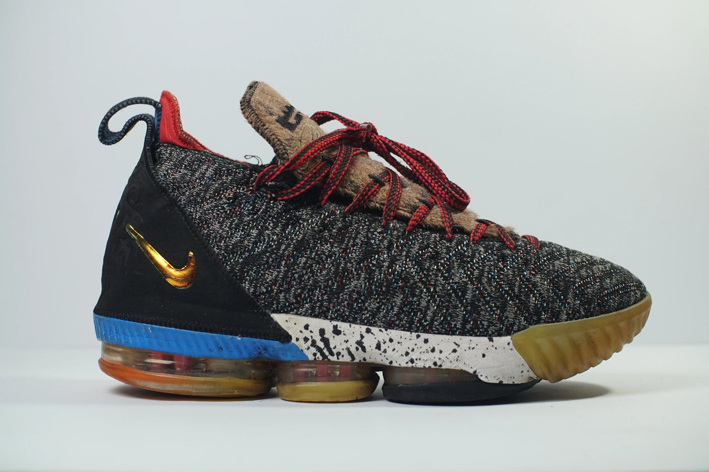 Nike LeBron James XVI 16 WTL LMTD WHAT THE MULTICOLOR